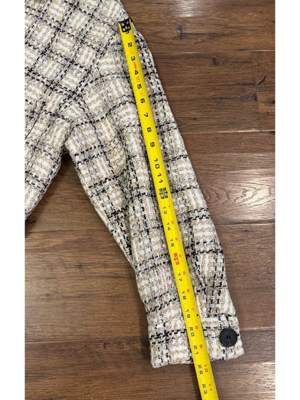 Zara Women’s Tweed Jacket Cream/Black Plaid Sz Large - Picture 12 of 12
